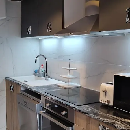 Tao.casa Metal Apartment Olot